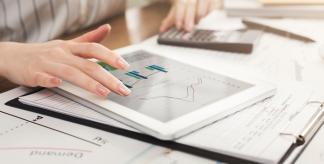 Analysing wealth distribution